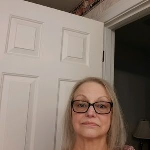 Meet your Posher, Anne